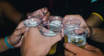 ballermann und bruesseler platz hemmungslos vertraegt sich nicht gut mit corona