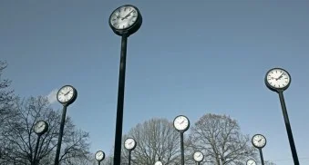 eine unbewusste angst vor der zeitumstellung im globalen sinne