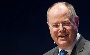 Diskussion mit Peer Steinbrück: Harte Landung in der Realität.