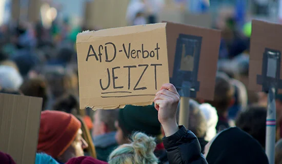 Protest gegen rechts gibt Teilnehmenden Gefühl von Zusammengehörigkeit