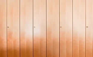 Glücklich auf der sicheren Seite – Psychogramm der Jugend